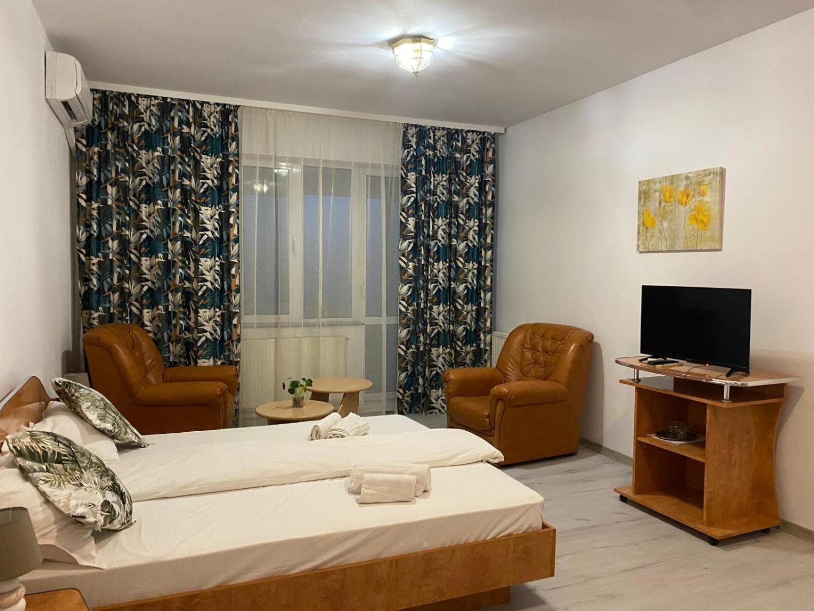 Hotel Green House Craiova Exterior photo
