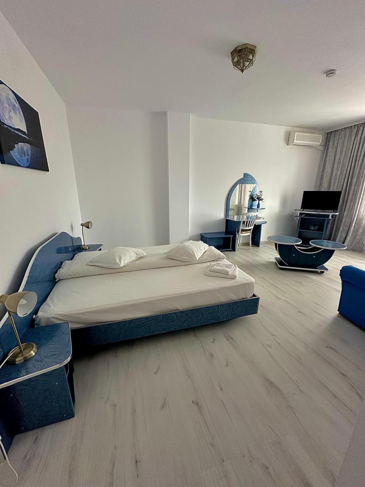 Hotel Green House Craiova Exterior photo