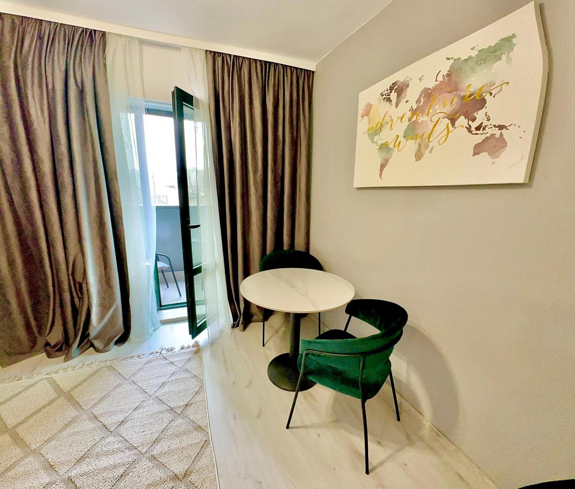 Hotel Green House Craiova Exterior photo